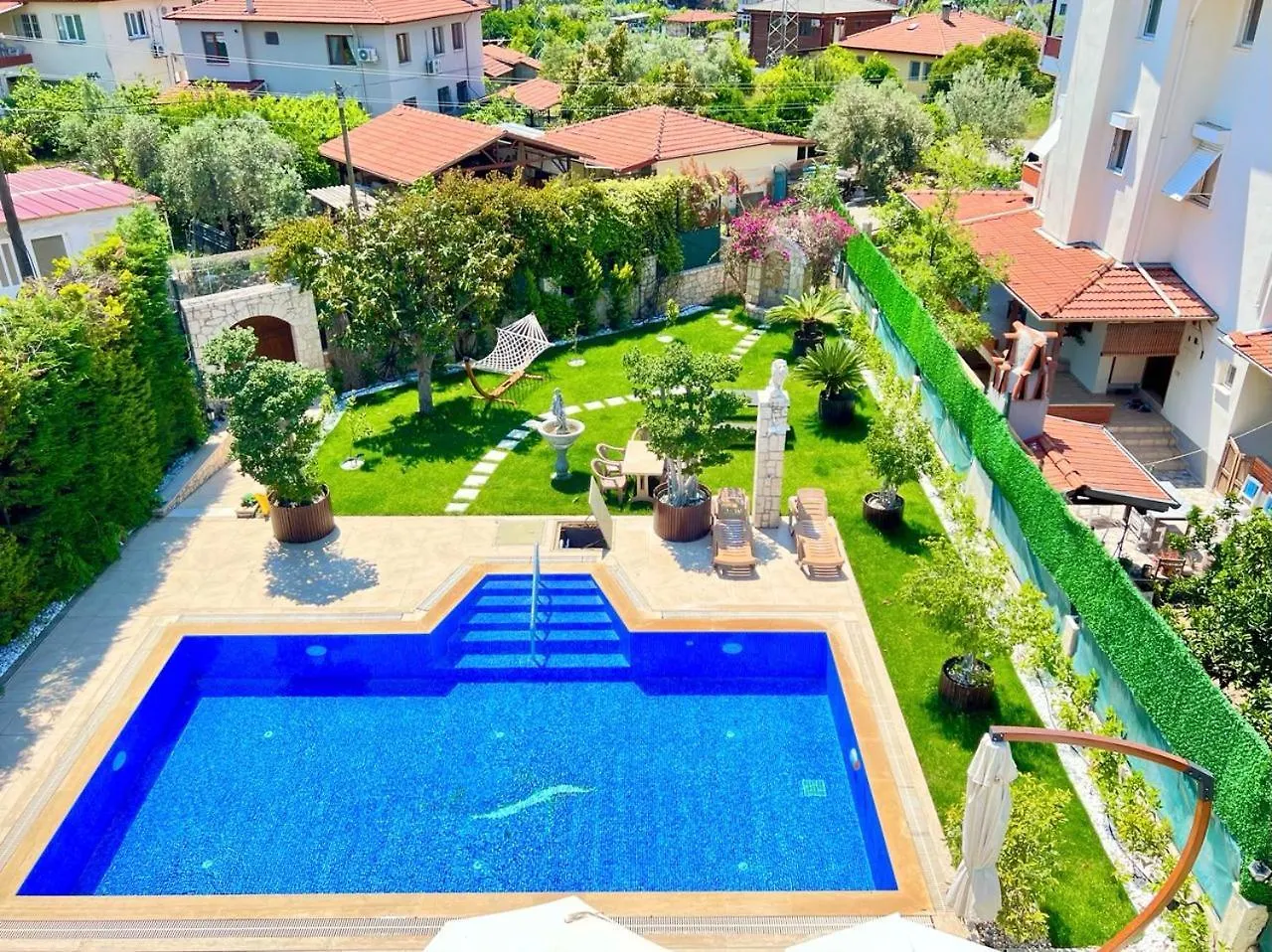 Centrally Located Very Large Villa W Pool Jakuz And Car Park Fethiye