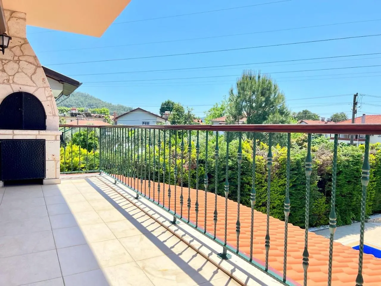 Centrally Located Very Large Villa W Pool Jakuz And Car Park Fethiye
