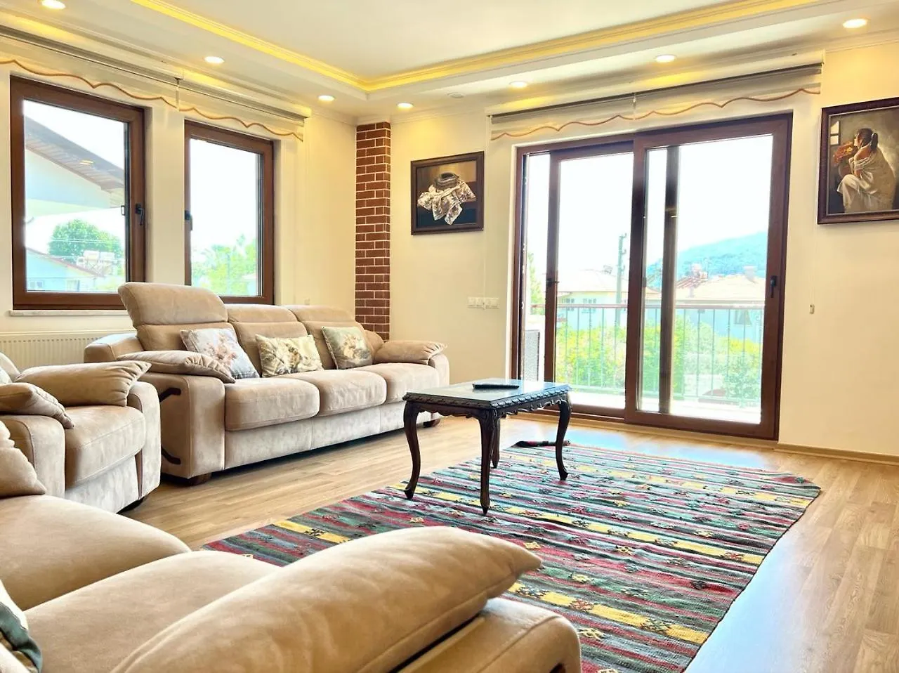 Centrally Located Very Large Villa W Pool Jakuz And Car Park Fethiye Turkey